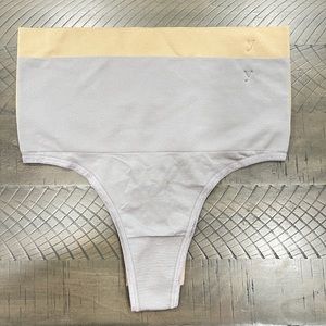 New Yummie high waisted thongs. Size M/L